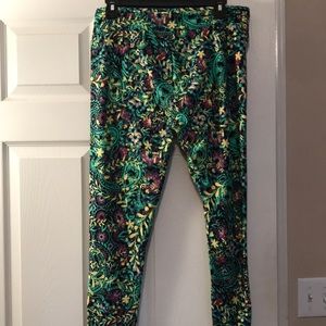 NWOT LULAROE LEGGINGS